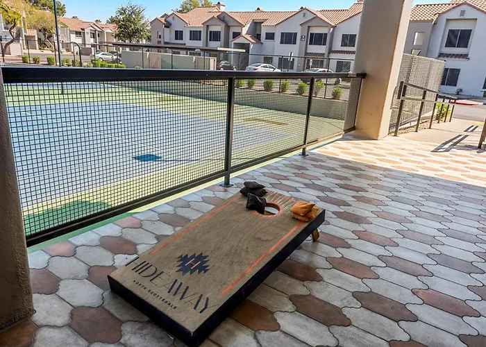 Apartment Snug 2br-pool, Yoga Rm, Gym, Cabanas, Bbq,prkng Scottsdale