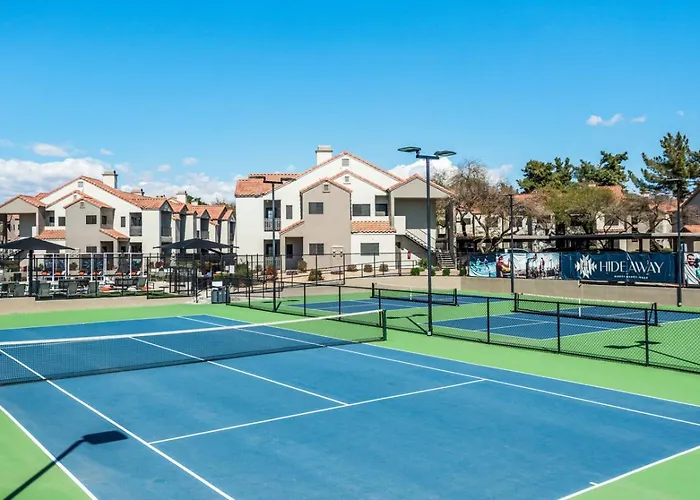 Snug 2br-pool, Yoga Rm, Gym, Cabanas, Bbq,prkng