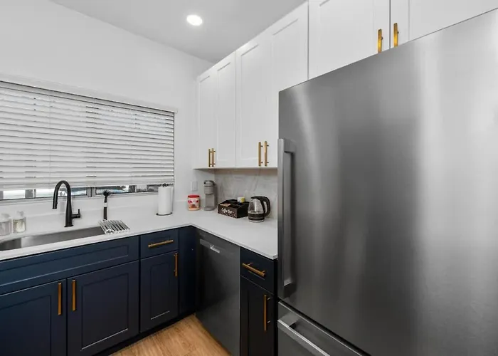 Snug 2br-pool, Yoga Rm, Gym, Cabanas, Bbq,prkng Apartment Scottsdale