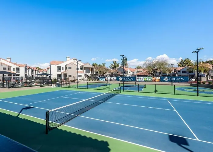 Snug 2br-pool, Yoga Rm, Gym, Cabanas, Bbq,prkng Scottsdale