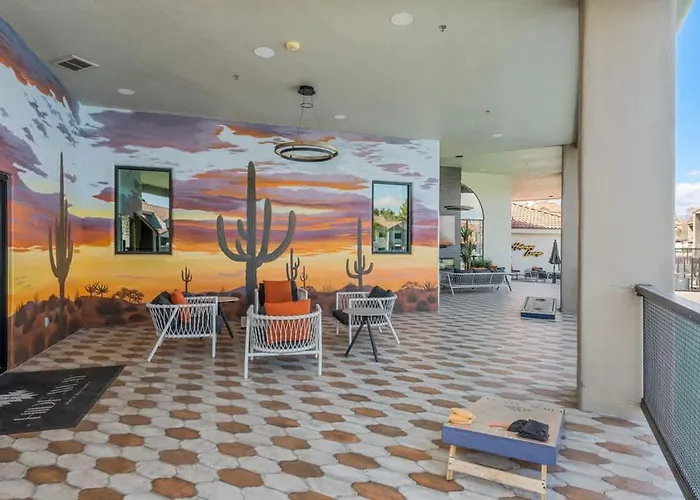 Snug 2br-pool, Yoga Rm, Gym, Cabanas, Bbq,prkng * Scottsdale